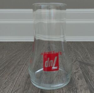 Vintage 7UP The Uncola upside down drinking glass